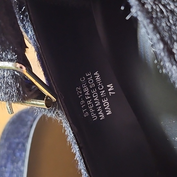 Sugar Thrillz Furry Feline Platform Heels - Picture 11 of 12